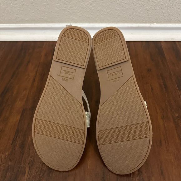 NWT TOMS Lexie Strappy Sandals Oxford Tan Heritage Canvas/Diamond Tribal - Picture 10 of 10